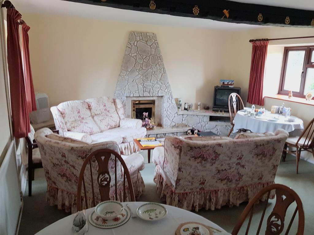 Maeswalter Hotell Brecon Exteriör bild